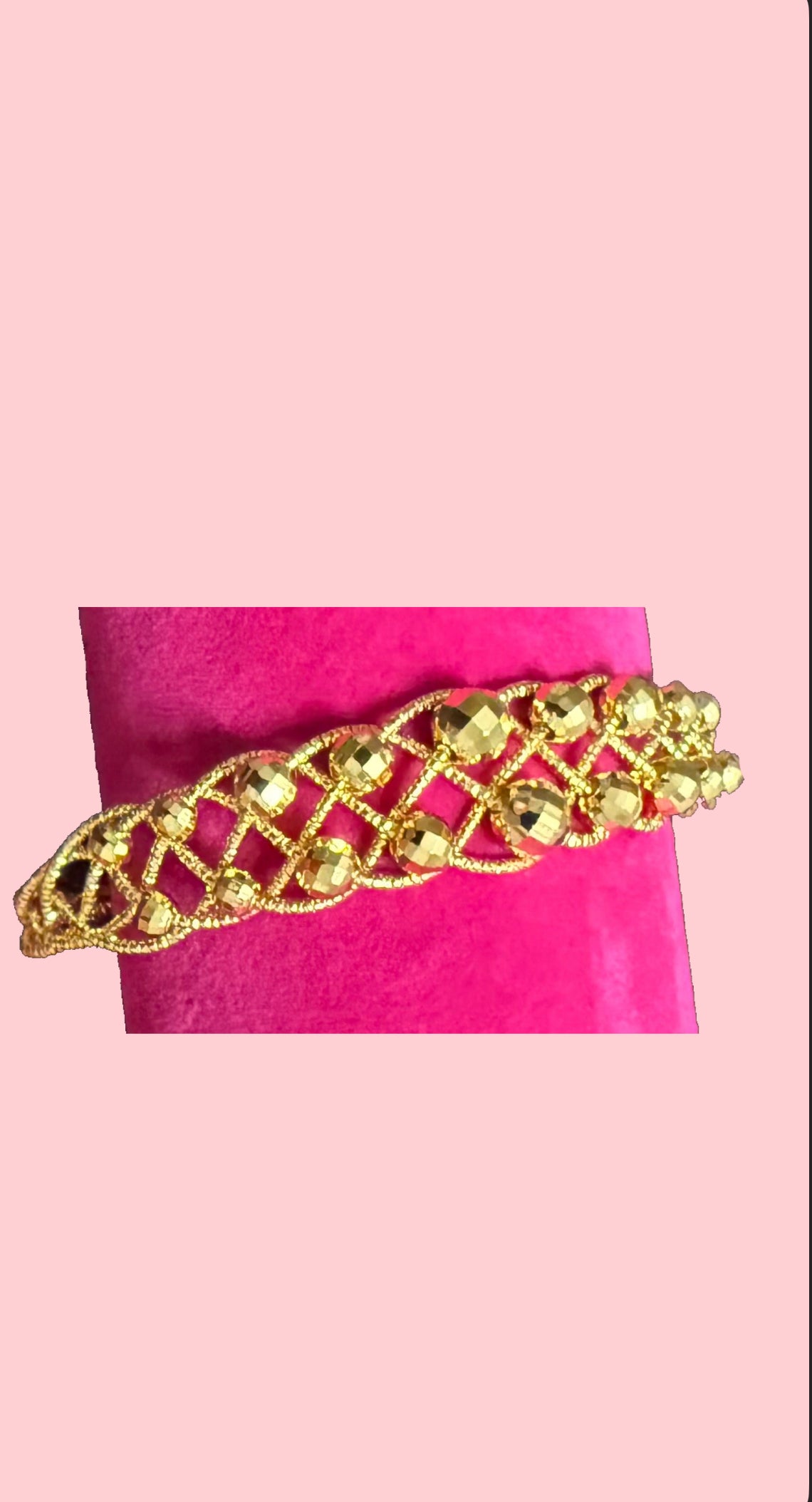 Globe gold bracelet